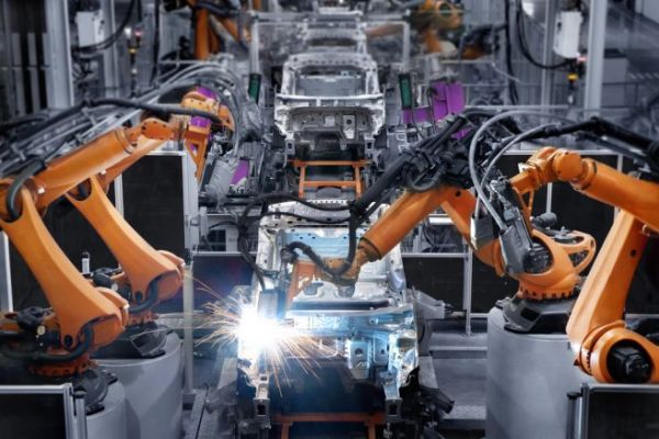 Việc ứng dụng Robots trong các ngành sản xuất có gì mới đối vưới các nhà máy sản xuất